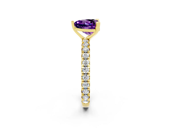 Yellow gold Heart Cut Amethyst Pavé Solitaire Ring with Round Band and Prong Setting