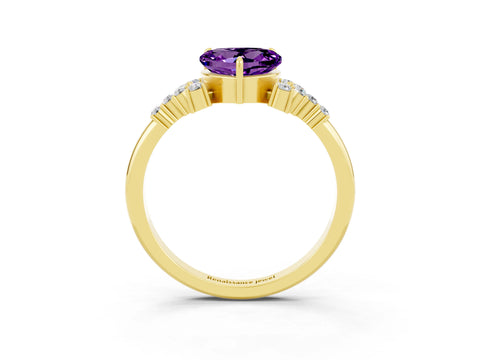 Yellow gold Heart Cut Amethyst Ring with Side Stones and Four-Prong Setting_39