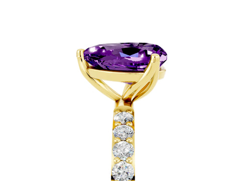 Yellow gold Heart Cut Amethyst Solitaire Engagement Ring with Pavé Band and Prong Setting_5