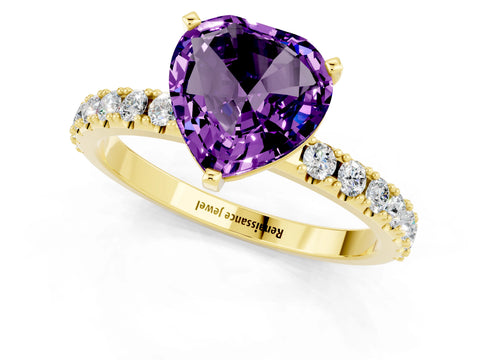 Yellow gold Heart Cut Amethyst Solitaire Pavé Band with Four-Prong Setting_1