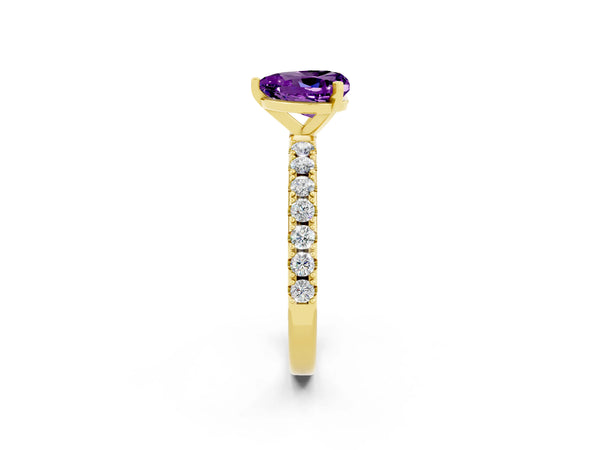 Yellow gold Heart Cut Amethyst Solitaire Pavé Band with Four-Prong Setting
