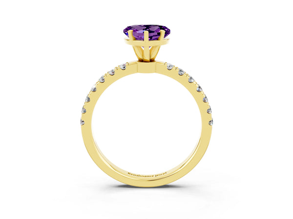 Yellow gold Heart Cut Amethyst Solitaire Ring with Pavé Accents and Four-Prong Setting