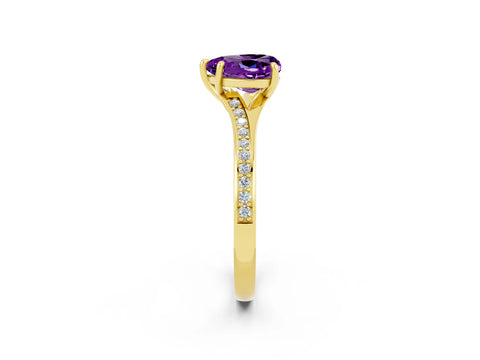 Yellow gold Heart Cut Amethyst Solitaire Ring with Pavé Band and Prong Setting_14