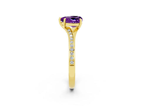 Yellow gold Heart Cut Amethyst Solitaire Ring with Pavé Band and Prong Setting_2