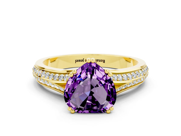 Yellow gold Heart Cut Amethyst Split Shank Engagement Ring with Pavé Band
