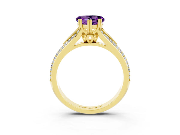 Yellow gold Heart Cut Amethyst Split Shank Engagement Ring with Pavé Band
