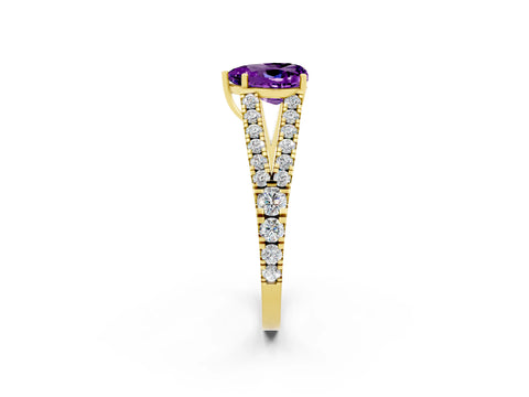 Yellow gold Heart Cut Amethyst Split Shank Pavé Engagement Ring with Four-Prong Setting_14