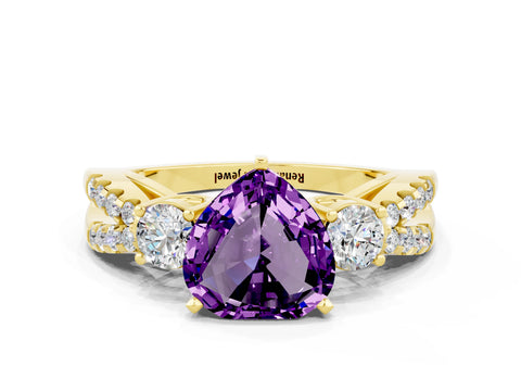 Yellow gold Heart Cut Amethyst Three-Stone Ring with Pavé Split Shank and Four-Prong Setting