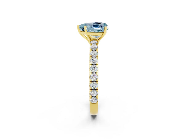 Yellow gold Heart Cut Aquamarine Pavé Solitaire Engagement Ring with Four-Prong Setting