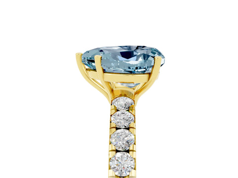 Yellow gold Heart Cut Aquamarine Pavé Solitaire Engagement Ring with Four-Prong Setting_17