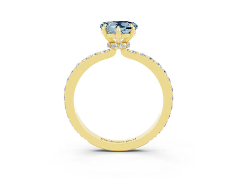 Yellow gold Heart Cut Aquamarine Solitaire Engagement Ring with Pavé Band and Four-Prong Setting_3