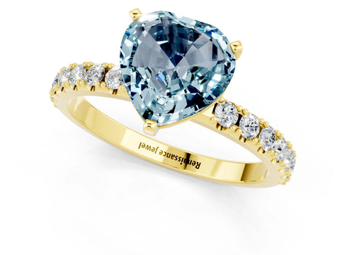 Yellow gold Heart Cut Aquamarine Solitaire Pavé Band with Four-Prong Setting_1