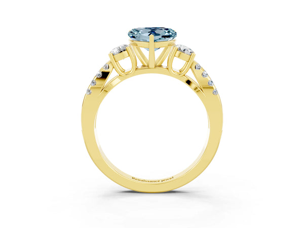 Yellow gold Heart Cut Aquamarine Three-Stone Ring with Pavé Split Shank and Four-Prong Setting