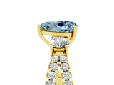 Yellow gold Heart Cut Aquamarine Three-Stone Ring with Pavé Split Shank and Four-Prong Setting_5