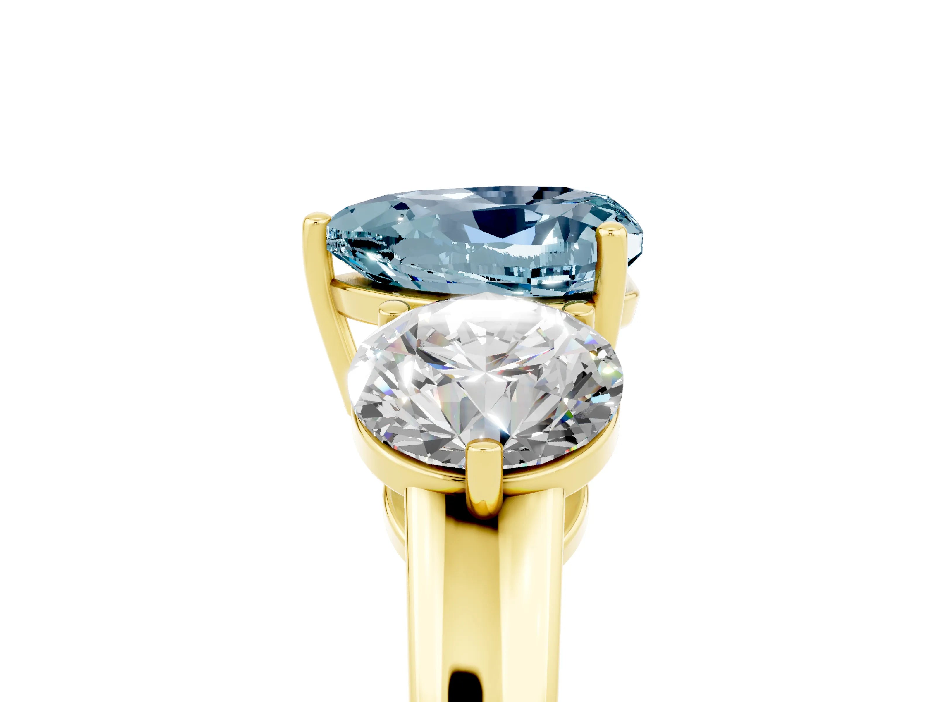 Yellow gold Heart Cut Aquamarine Three-Stone Ring with Prong Setting and Classic Band_5