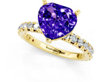 Yellow gold Heart Cut Cut Diamond Pavé Band with Four-Prong Setting_1