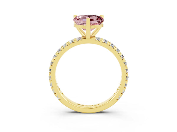 Yellow gold Heart Cut Cut Diamond Pavé Band with Four-Prong Setting