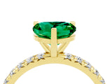 Yellow gold Heart Cut Cut Diamond Pavé Band with Four-Prong Setting_4