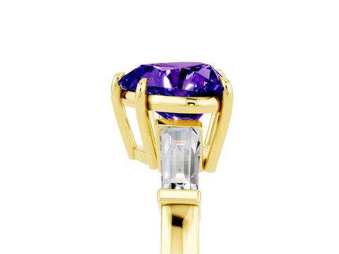 Yellow gold Heart Cut Cut Diamond Ring with Tapered Baguette Side Stones in Four-Prong Setting_5