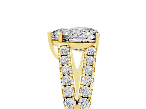 Yellow gold Heart Cut Cut Split Shank Pave Diamond Engagement Ring with Four-Prong Setting_5