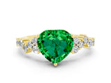 Yellow gold Heart Cut Diamond Cluster Pavé Band with Four-Prong Setting_12