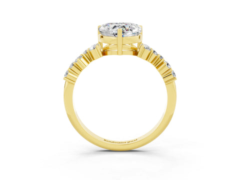 Yellow gold Heart Cut Diamond Cluster Pavé Band with Four-Prong Setting_15
