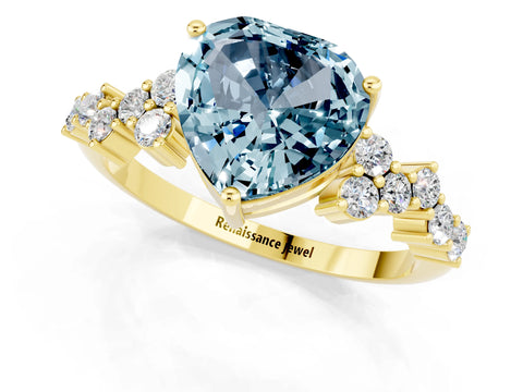 Yellow gold Heart Cut Diamond Cluster Pavé Band with Four-Prong Setting_1