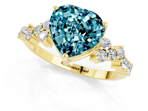 Yellow gold Heart Cut Diamond Cluster Pavé Band with Four-Prong Setting_1