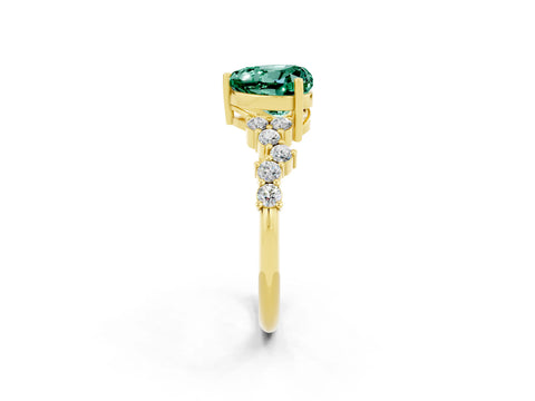 Yellow gold Heart Cut Diamond Cluster Pavé Band with Four-Prong Setting_2