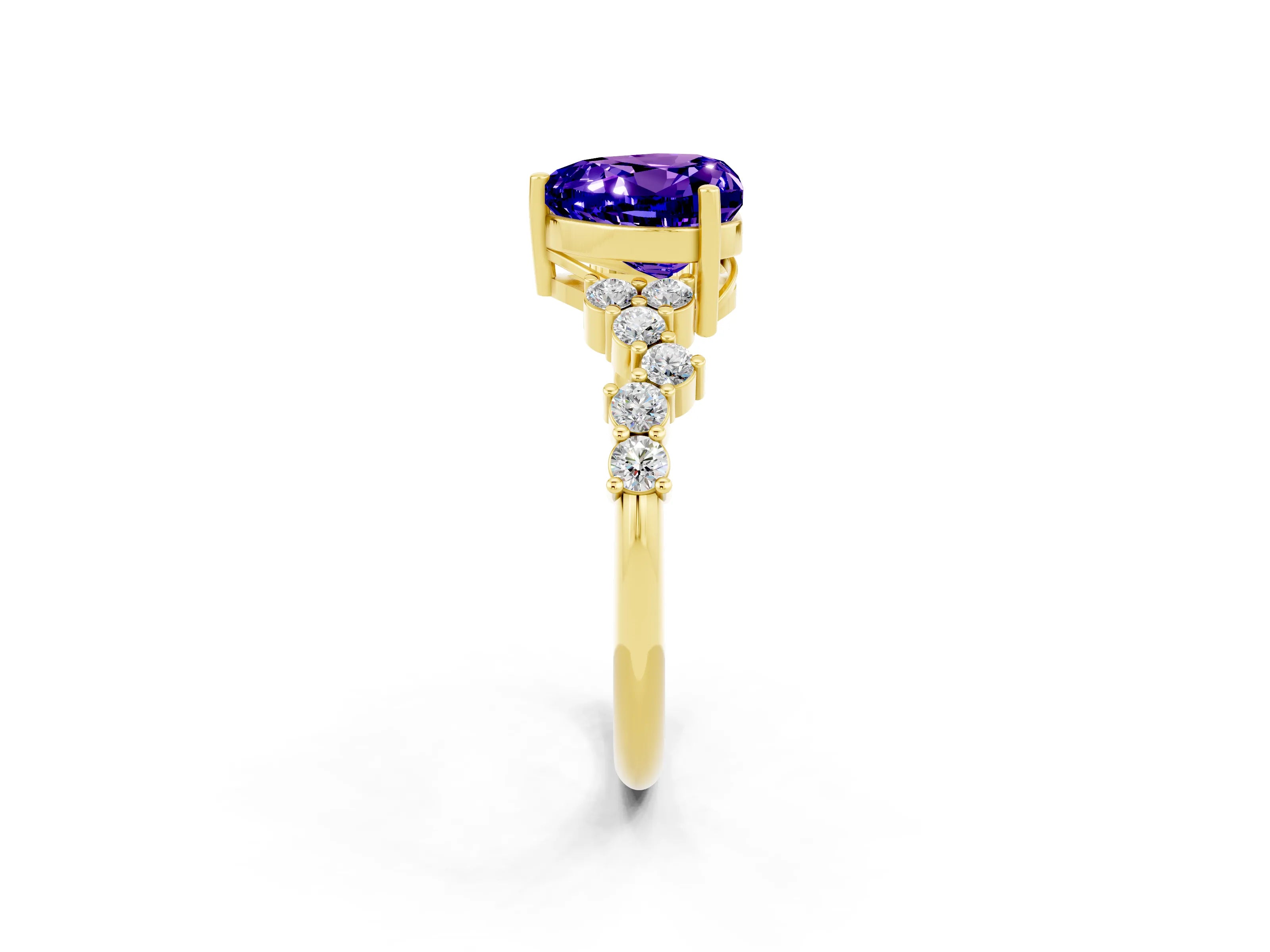 Yellow gold Heart Cut Diamond Cluster Pavé Band with Four-Prong Setting_2