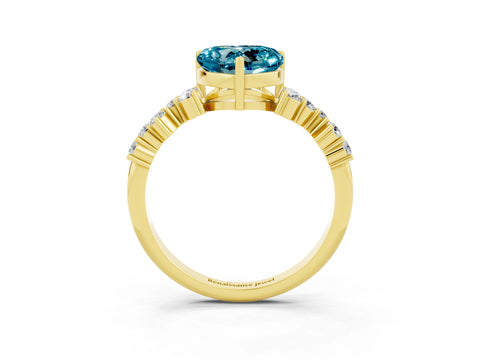 Yellow gold Heart Cut Diamond Cluster Pavé Band with Four-Prong Setting_3