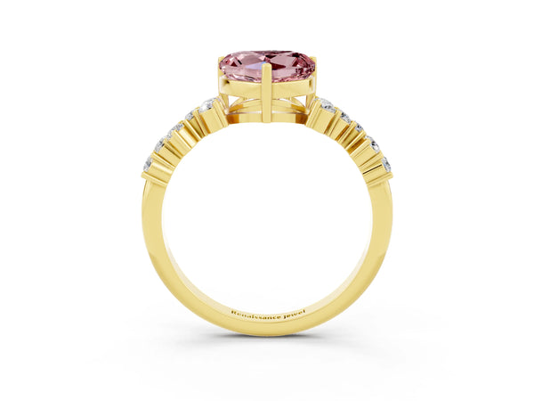 Yellow gold Heart Cut Diamond Cluster Pavé Band with Four-Prong Setting