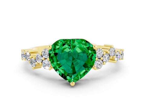 Yellow gold Heart Cut Diamond Cluster Pavé Band with Four-Prong Setting