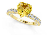 Yellow gold Heart Cut Diamond Pavé Band Solitaire Ring with Prong Setting_1