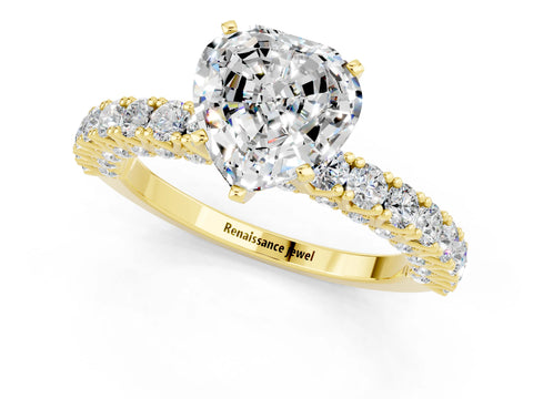 Yellow gold Heart Cut Diamond Pavé Band Solitaire Ring with Prong Setting_1