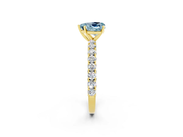 Yellow gold Heart Cut Diamond Pavé Band Solitaire Ring with Prong Setting