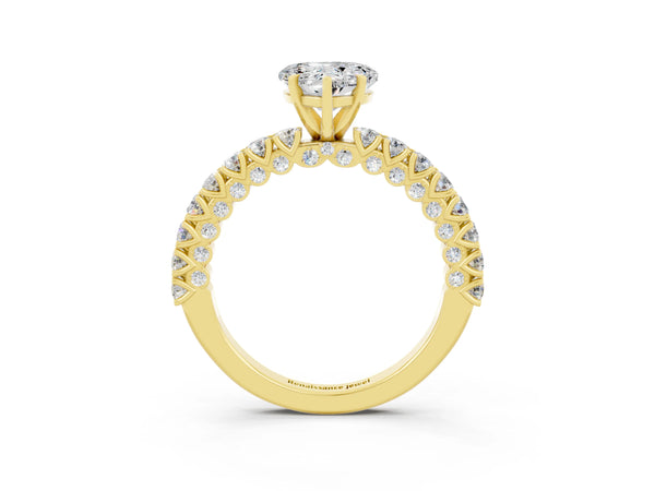 Yellow gold Heart Cut Diamond Pavé Band Solitaire Ring with Prong Setting