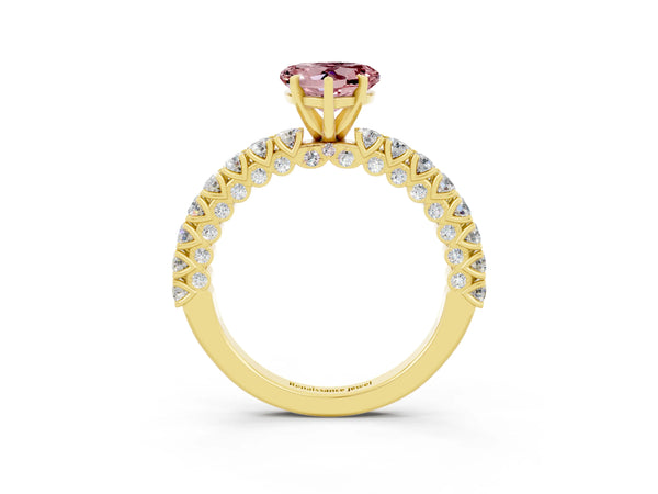 Yellow gold Heart Cut Diamond Pavé Band Solitaire Ring with Prong Setting