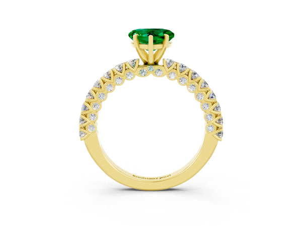 Yellow gold Heart Cut Diamond Pavé Band Solitaire Ring with Prong Setting