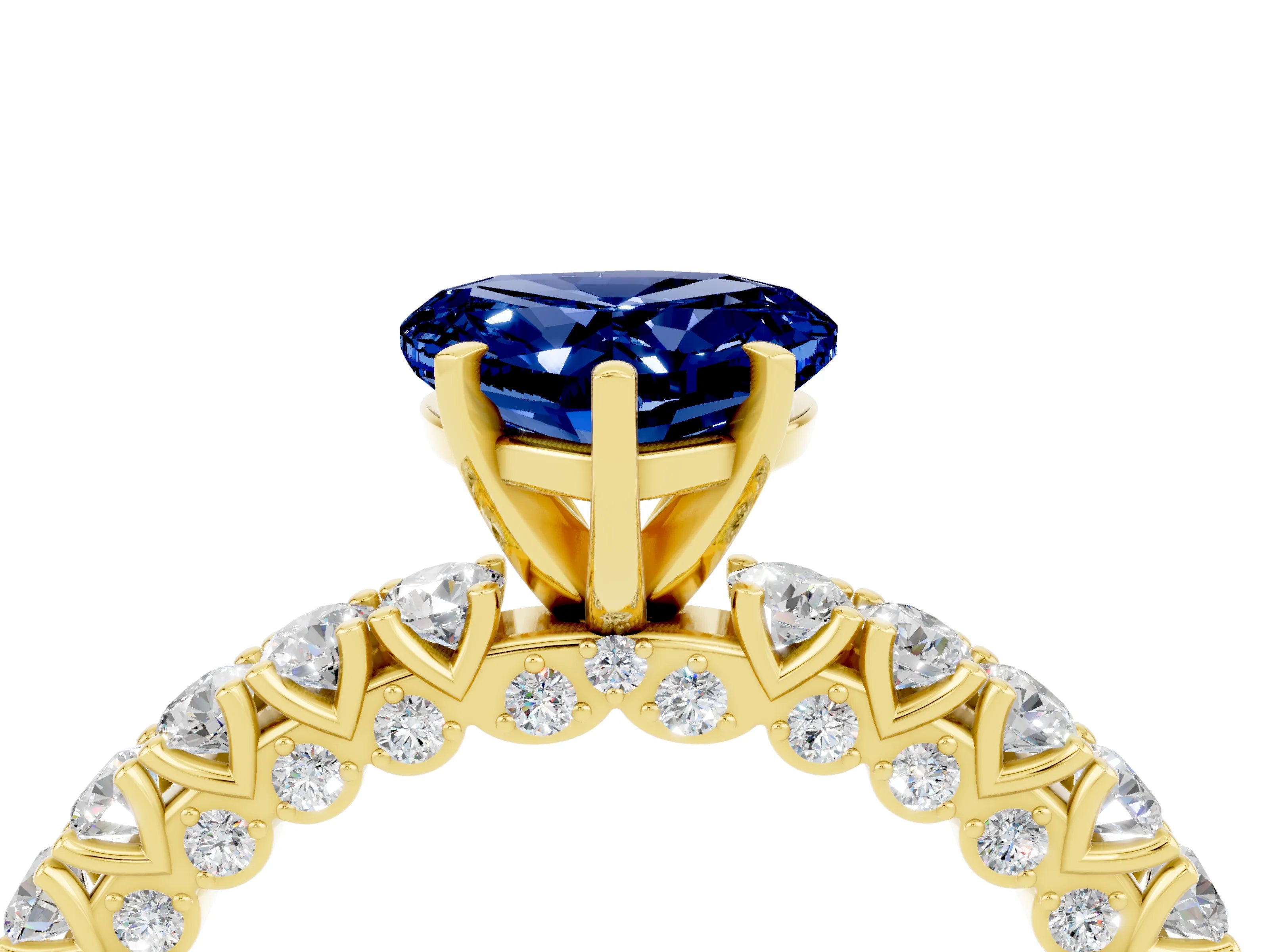 Yellow gold Heart Cut Diamond Pavé Band Solitaire Ring with Prong Setting_4