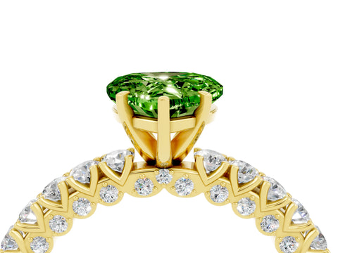 Yellow gold Heart Cut Diamond Pavé Band Solitaire Ring with Prong Setting_4