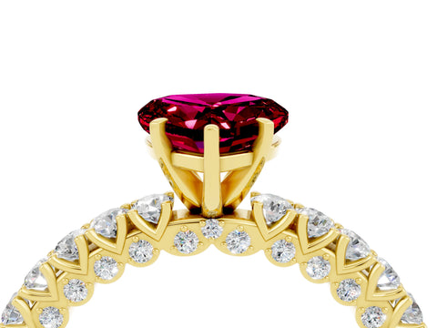 Yellow gold Heart Cut Diamond Pavé Band Solitaire Ring with Prong Setting_4