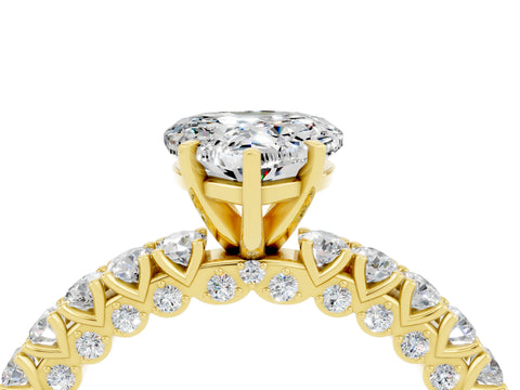 Yellow gold Heart Cut Diamond Pavé Band Solitaire Ring with Prong Setting_4
