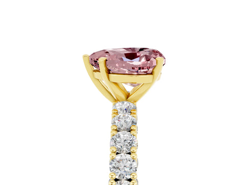 Yellow gold Heart Cut Diamond Pavé Band Solitaire Ring with Prong Setting_5