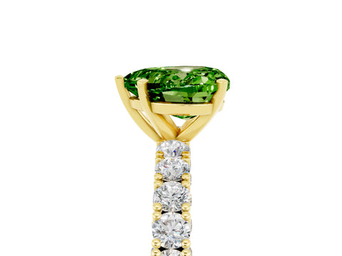 Yellow gold Heart Cut Diamond Pavé Band Solitaire Ring with Prong Setting_5