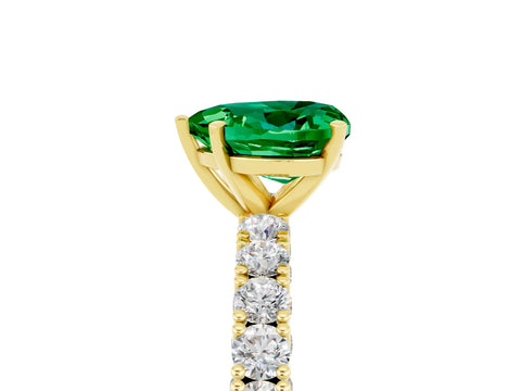 Yellow gold Heart Cut Diamond Pavé Band Solitaire Ring with Prong Setting_5