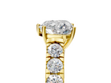 Yellow gold Heart Cut Diamond Pavé Band Solitaire with Four-Prong Setting_30