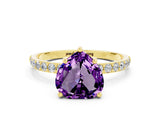 Yellow gold Heart Cut Diamond Pavé Band with Six-Prong Setting