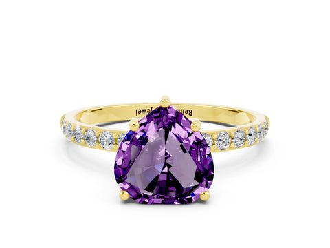 Yellow gold Heart Cut Diamond Pavé Band with Six-Prong Setting