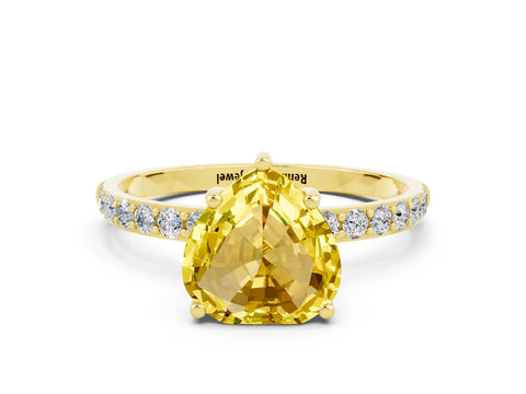 Yellow gold Heart Cut Diamond Pavé Band with Six-Prong Setting